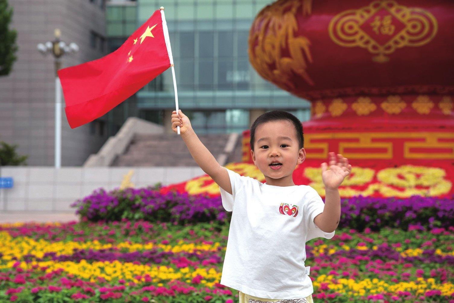 深圳一男子偷外卖被外卖小哥绑电线杆上,这种做法是否可取?专属问题解答